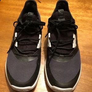 Men's Adizero Defiant Bounce Tennis Shoe, size 7.5